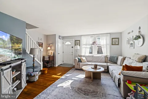 $250,000 | 337 Abbey Terrace, Drexel Hill, PA 19026