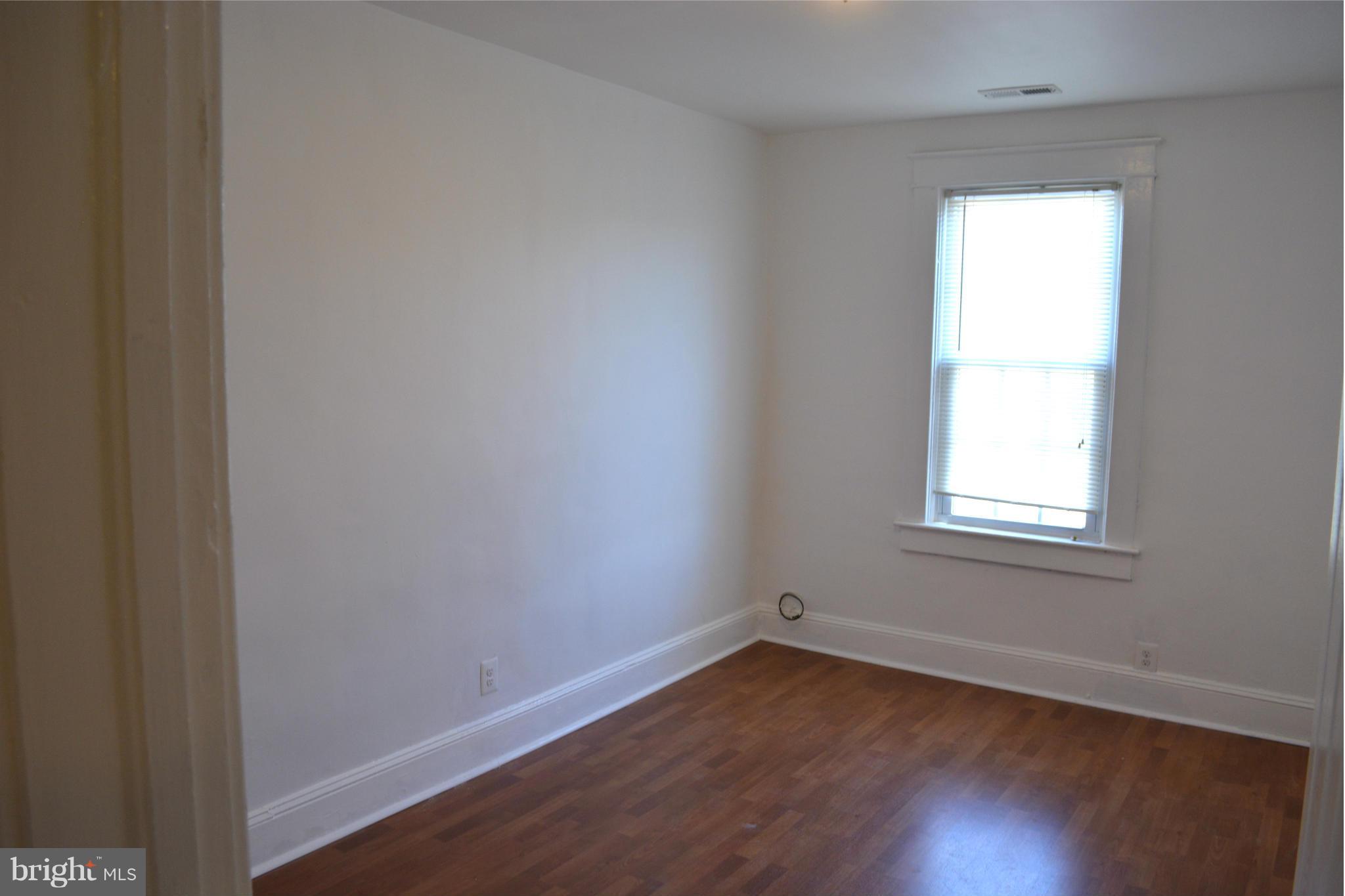 6919 Harford Road Baltimore, MD 21234 - Photo 12 of 30 Living Room