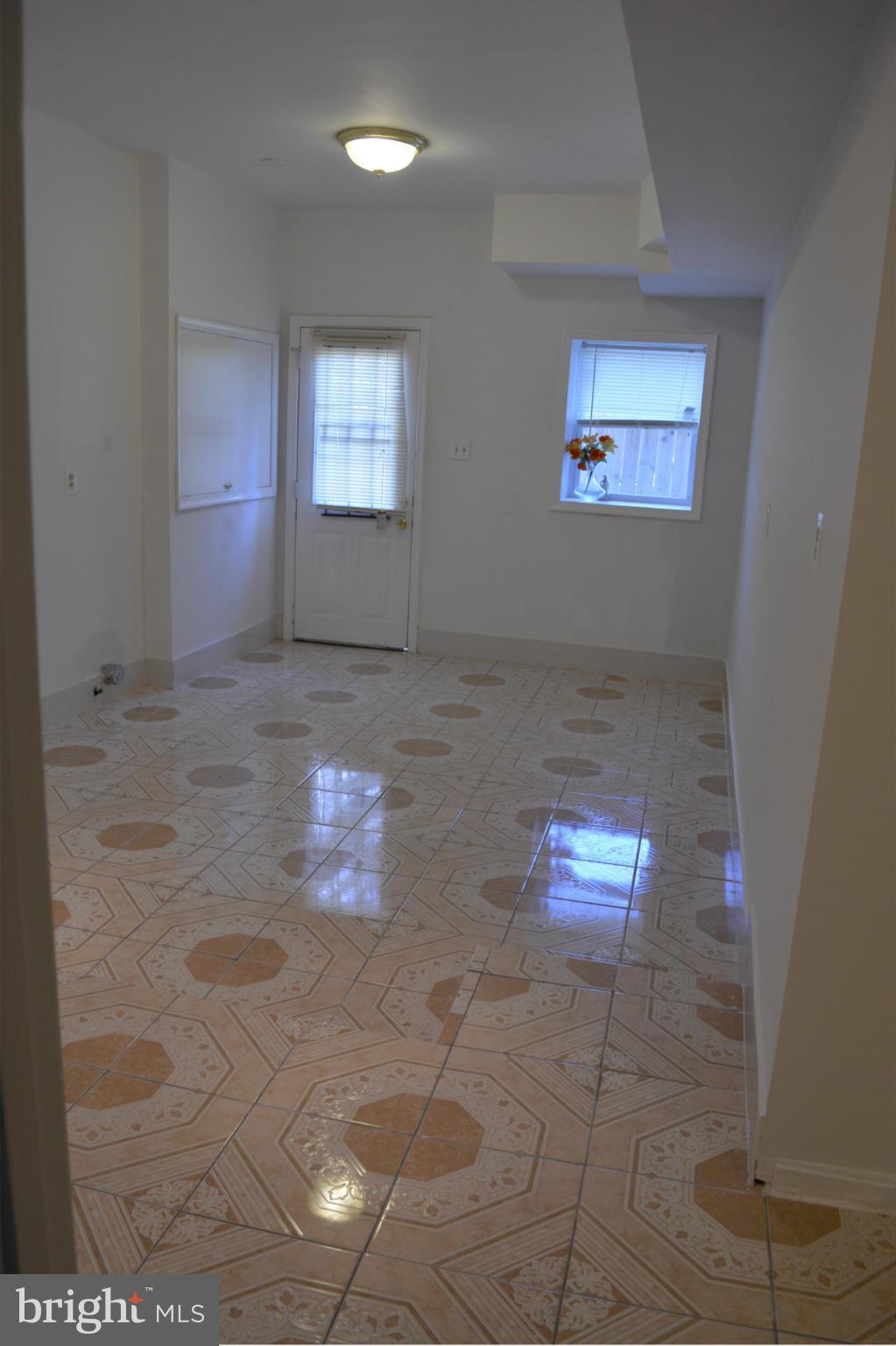 6919 Harford Road Baltimore, MD 21234 - Photo 23 of 30 Family Room