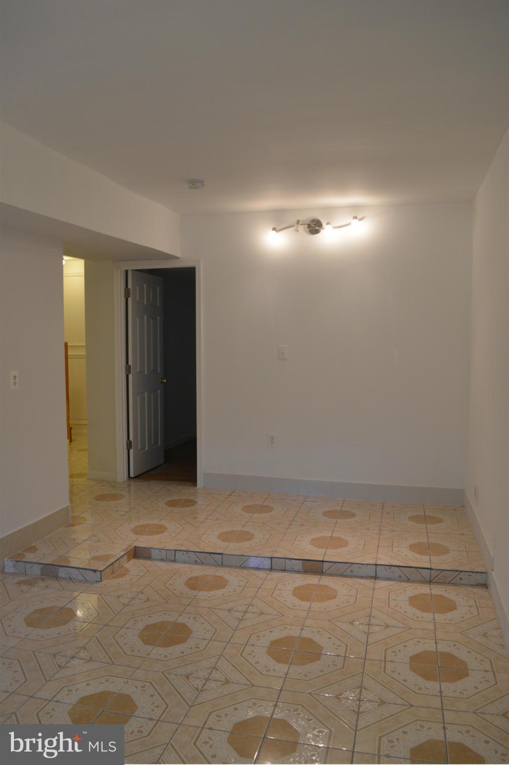 6919 Harford Road Baltimore, MD 21234 - Photo 24 of 30 Interior (General)