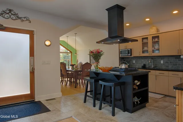 $999,000 | 138-140 Church Street, Saratoga Springs, NY 12866