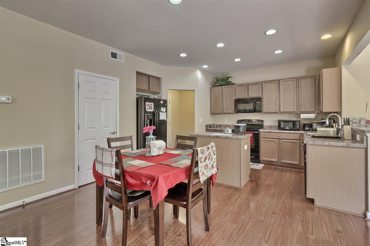 234 Bridgeport Road Boiling Springs, SC 29316 - Photo 8 of 36 Gallery Image 8