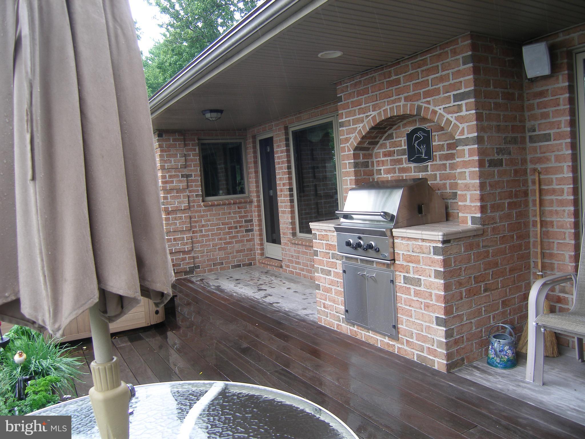 5051 Turkey Point Road North East, MD 21901 - Photo 26 of 30 BUILT-IN PRO STAINLESS STEEL BBQ WITH PROPANE LINE