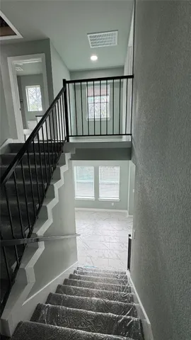 $1,750 | 169 South 10th Street, Conroe, TX 77301