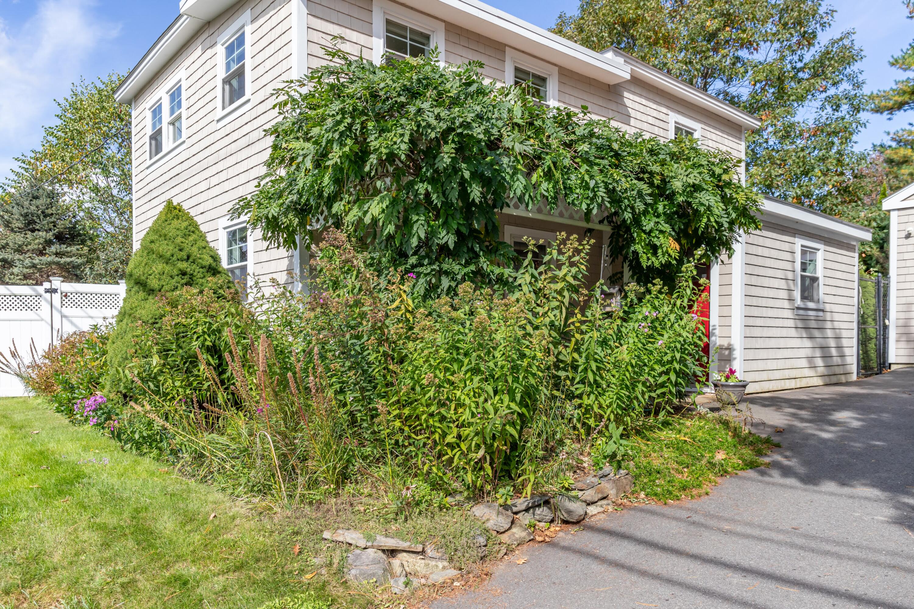 41 Robbins Road Belfast, ME 04915 - Photo 34 of 65 Exterior Front