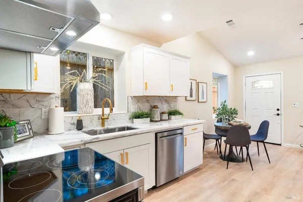 $1,295,000 | 2188 Patton Avenue, Napa, CA 94559
