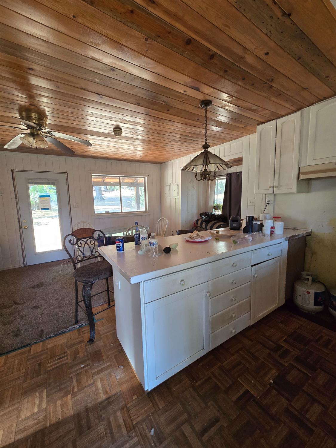 804 Craig Access Road Oroville, CA 95966 - Photo 16 of 31 a room with furniture a window and musical instruments