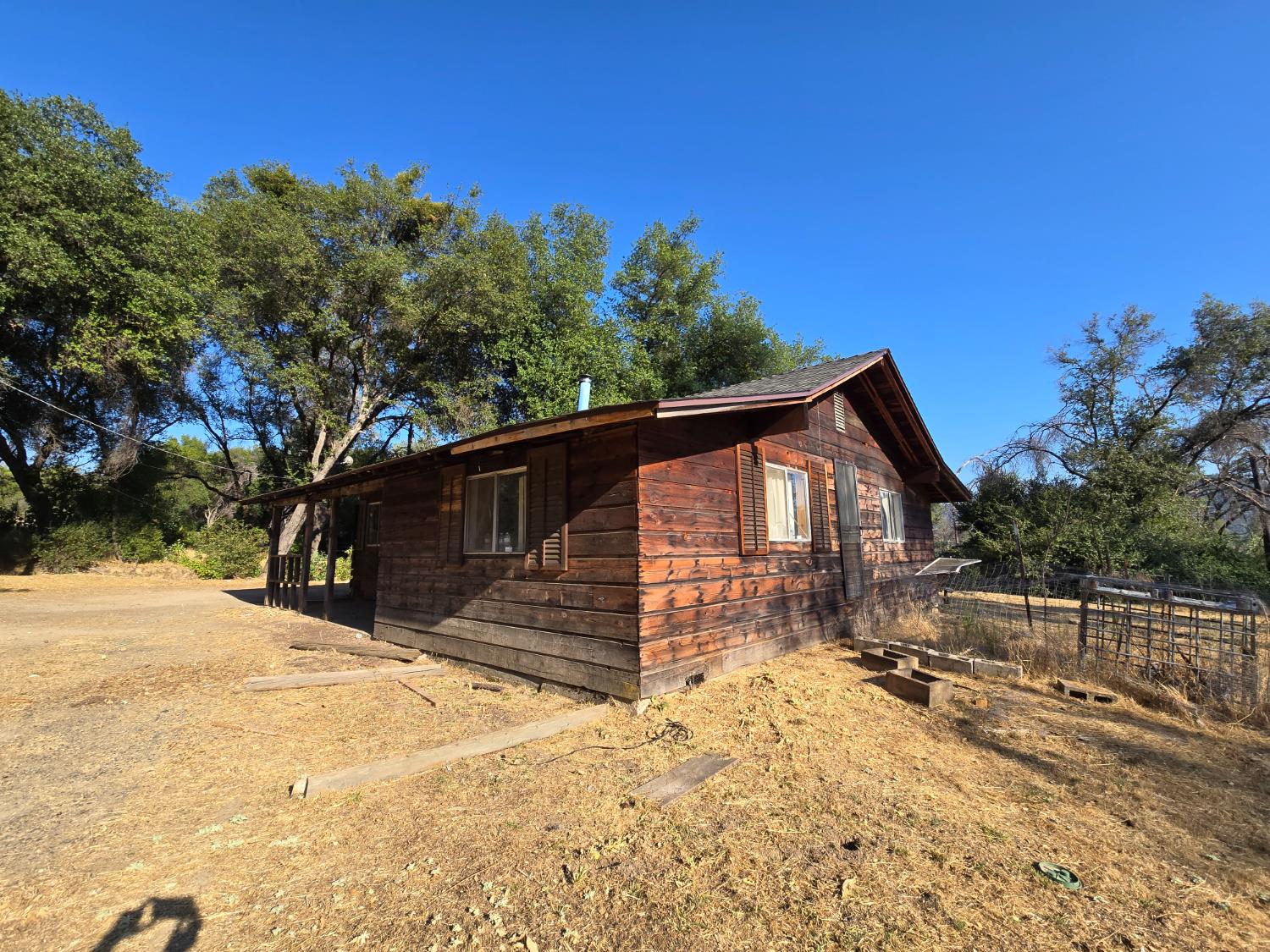 804 Craig Access Road Oroville, CA 95966 - Photo 10 of 31 a view of wooden house with a yard