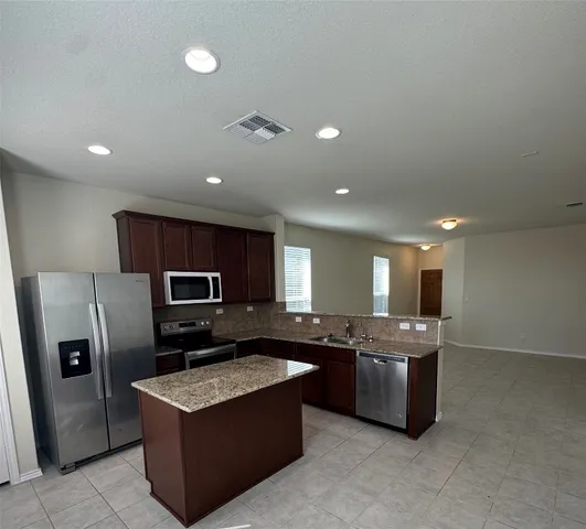 $1,675 | 351 Mistflower, New Braunfels, TX 78130