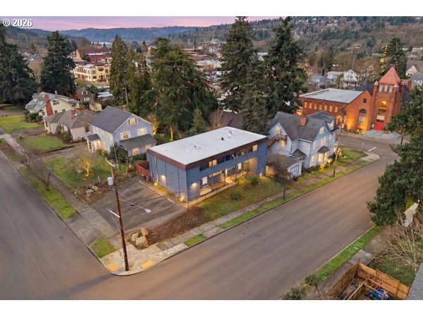 718 9th Street Oregon City, OR 97045 - Photo 4 of 23