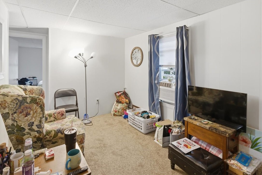 20 Oakton Street Woonsocket, RI 02895 - Photo 5 of 24