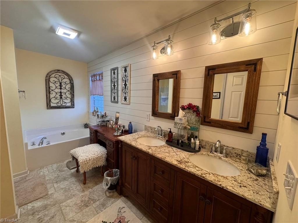 1011 Emerald Drive King, NC 27021 - Photo 24 of 50