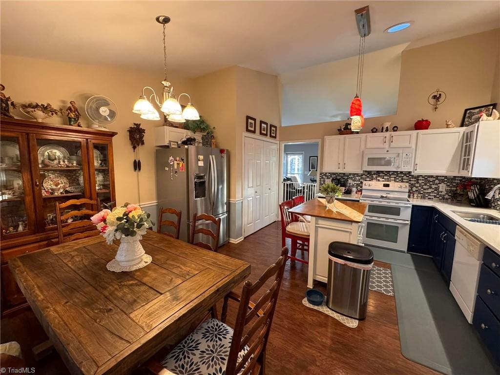 1011 Emerald Drive King, NC 27021 - Photo 10 of 50