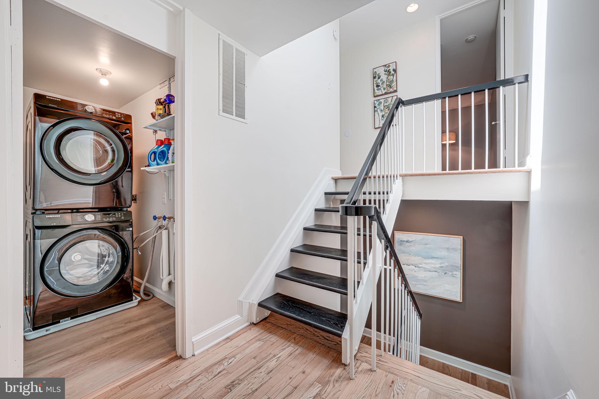 11467 Washington Plaza West Reston, VA 20190 - Photo 18 of 44 Bedroom Level Laundry - Washer & Dryer (2024)