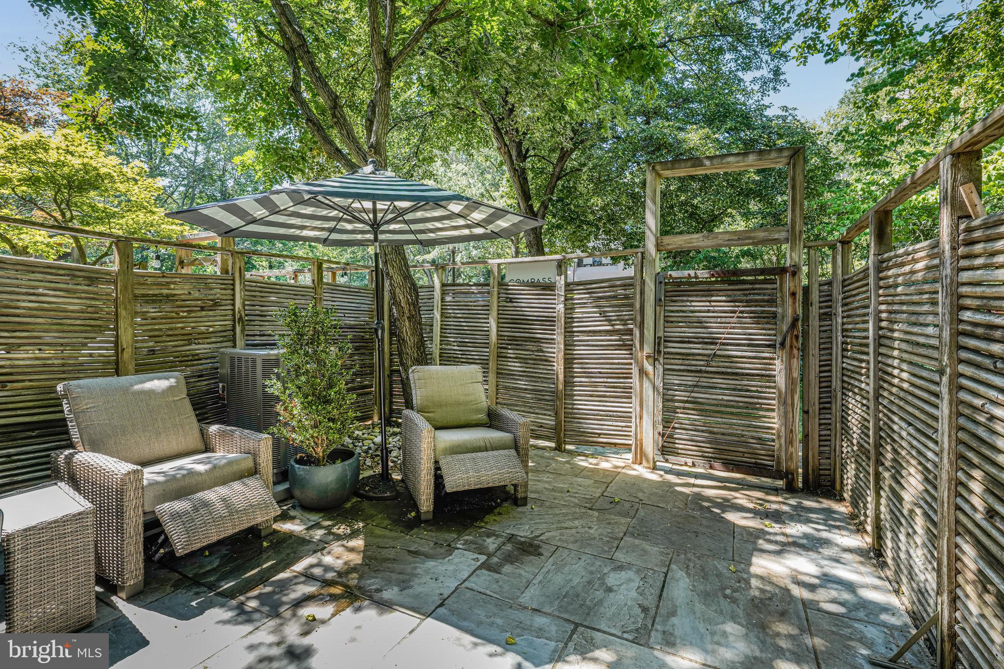 11467 Washington Plaza West Reston, VA 20190 - Photo 2 of 44 Entry Patio