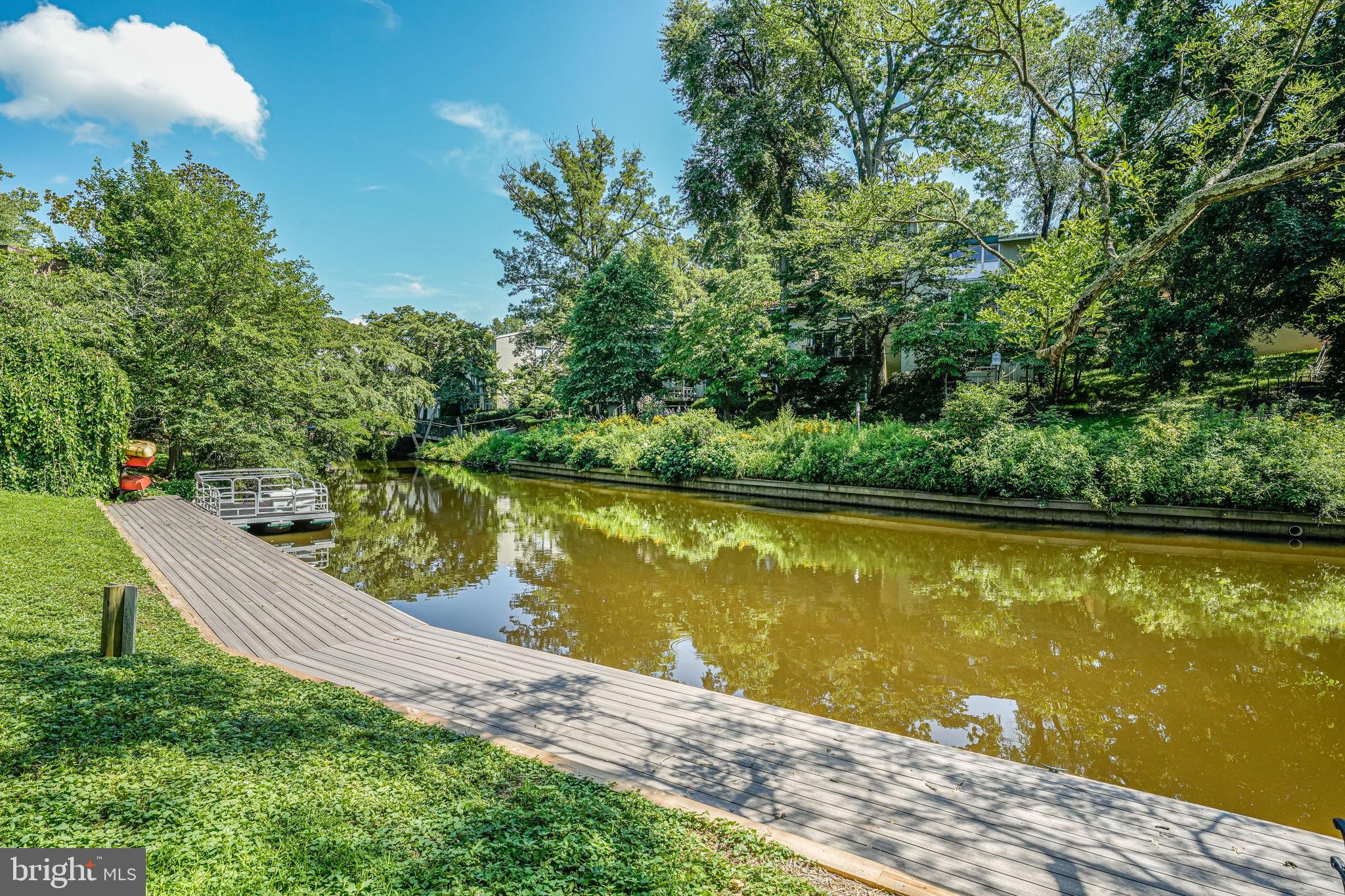11467 Washington Plaza West Reston, VA 20190 - Photo 28 of 44 Dock