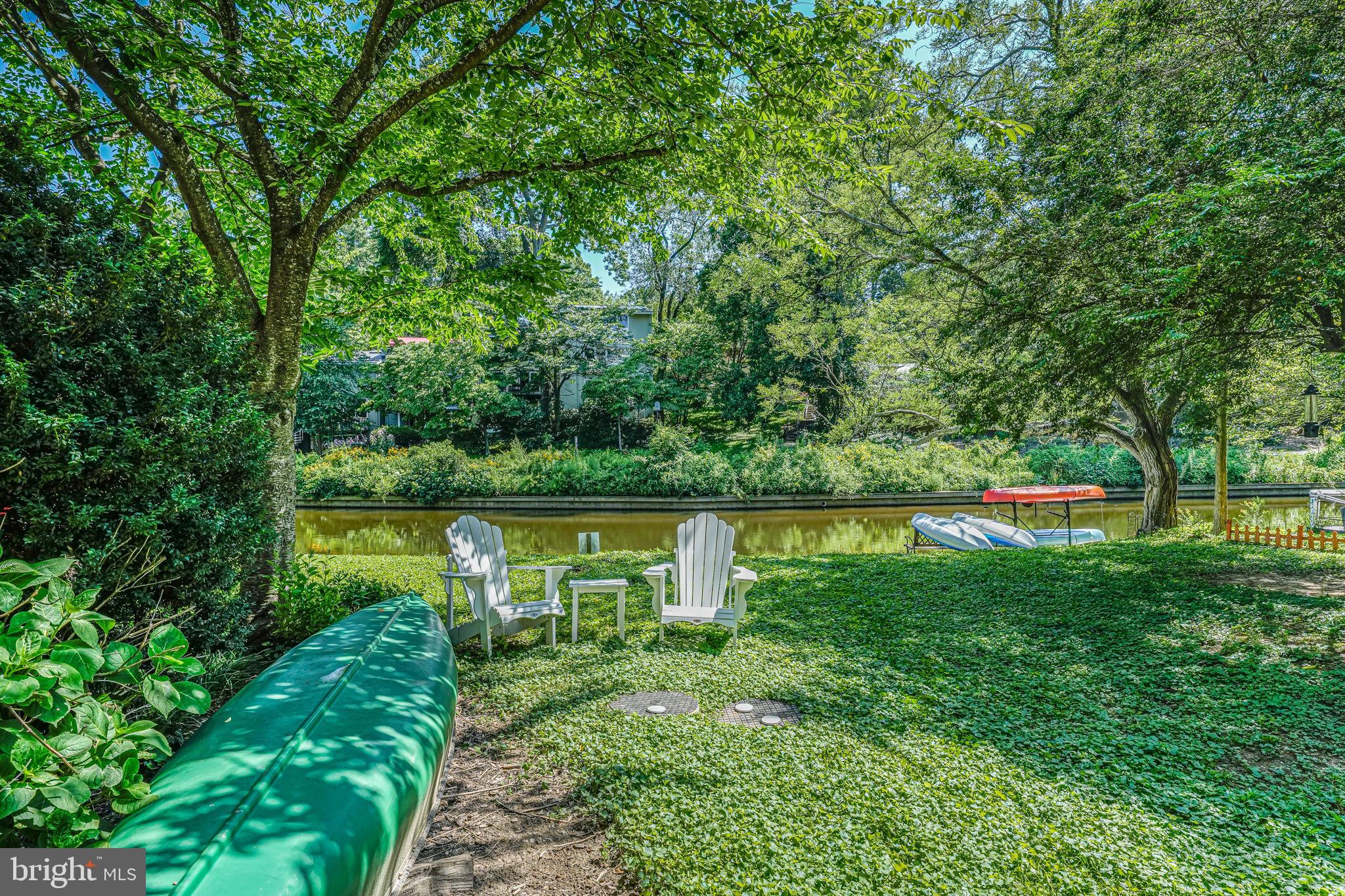 11467 Washington Plaza West Reston, VA 20190 - Photo 4 of 44 View of Courtyard and Water