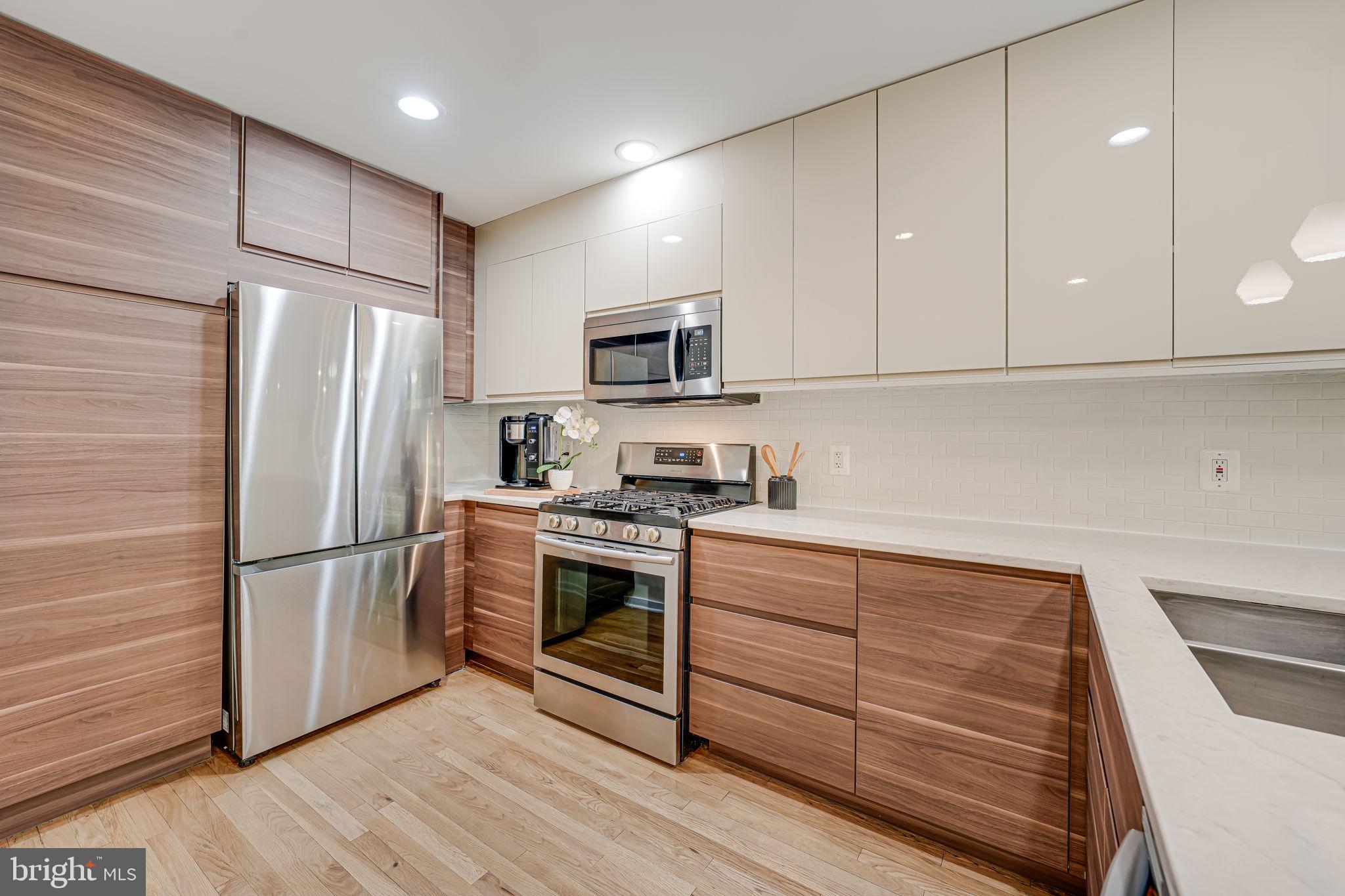 11467 Washington Plaza West Reston, VA 20190 - Photo 6 of 44 New Refrigerator and Dishwasher 2024