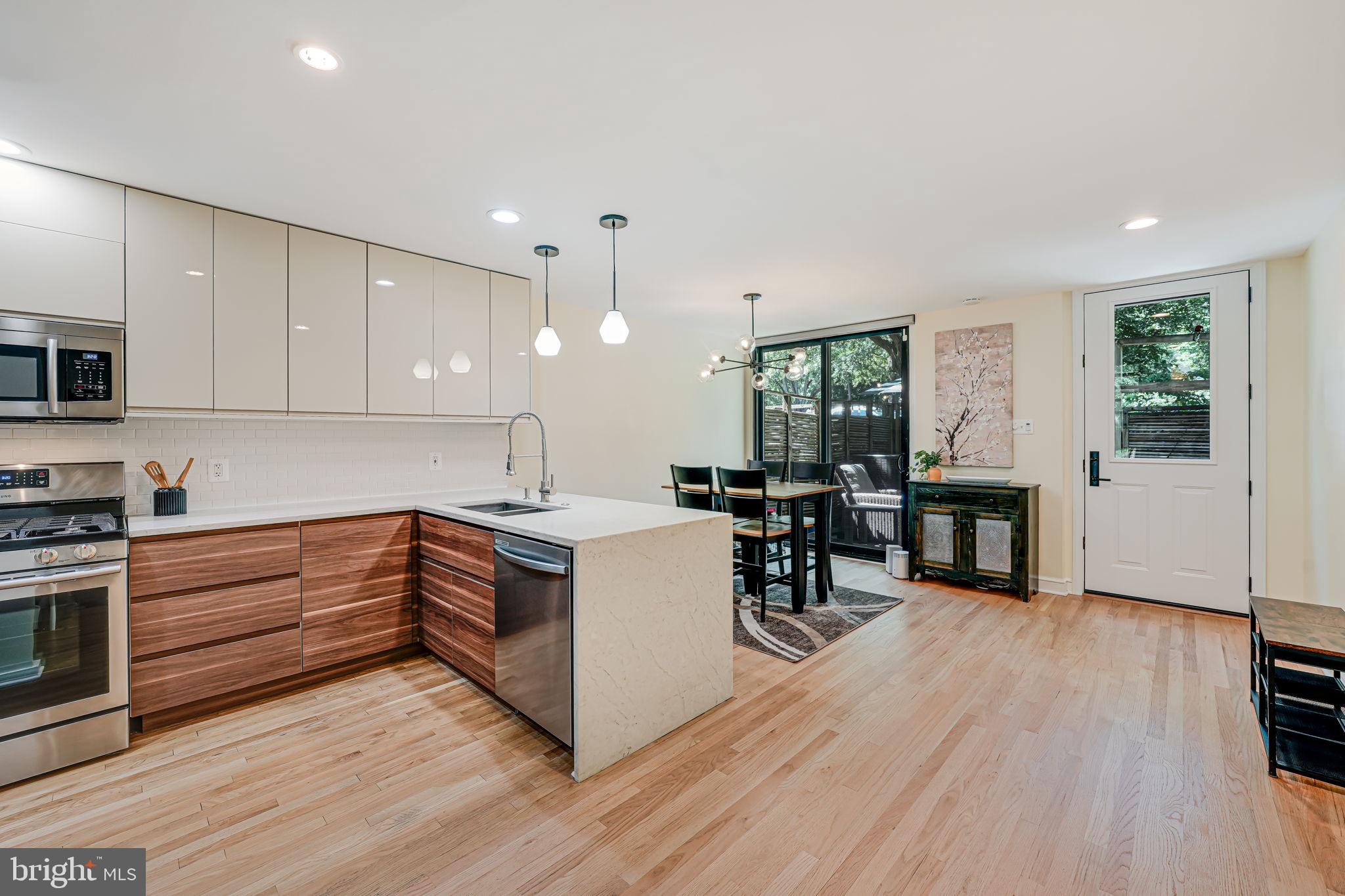 11467 Washington Plaza West Reston, VA 20190 - Photo 8 of 44