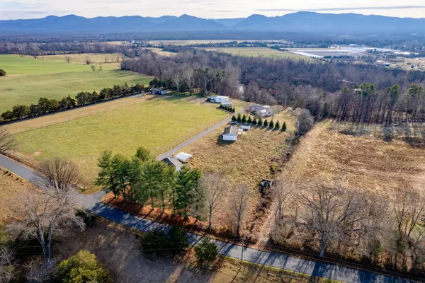 $489,000 | 8086 Craun Drive, Grottoes, VA 24441