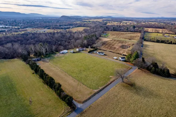 $489,000 | 8086 Craun Drive, Grottoes, VA 24441