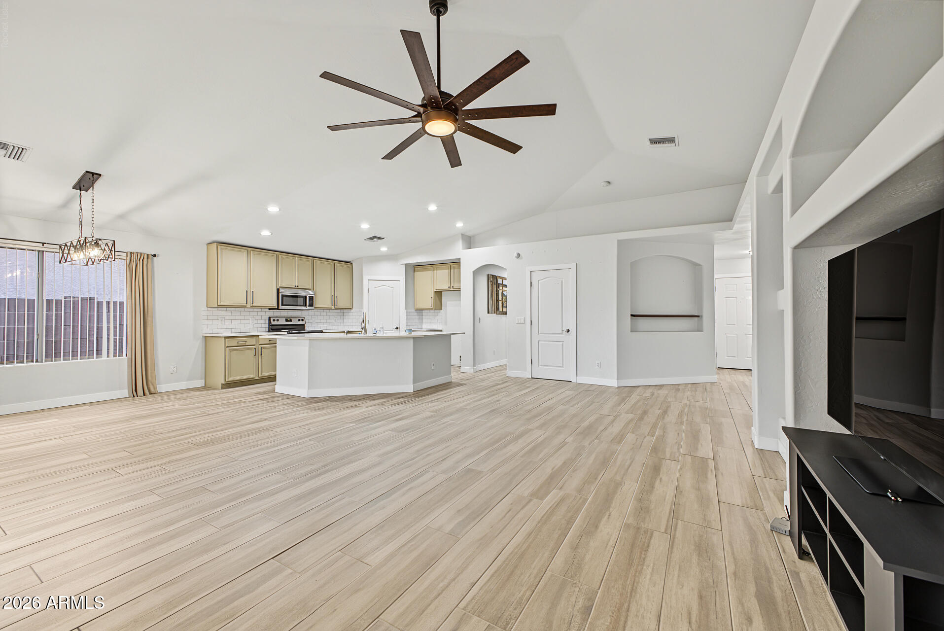 2521 West Darrel Road Phoenix, AZ 85041 - Photo 14 of 43 16-Darrel