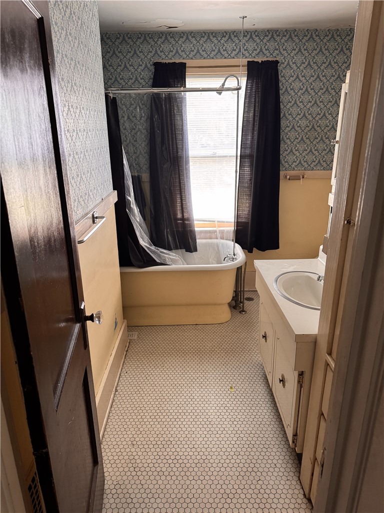 94 Wetmore Park Rochester, NY 14606 - Photo 4 of 19