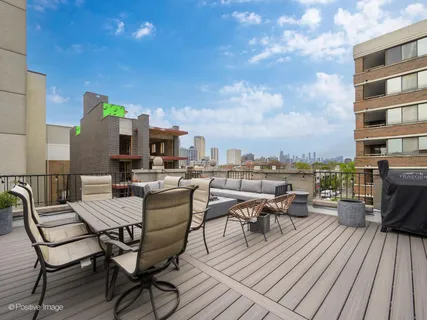 $929,000 | 2822 North Orchard Street, Chicago, IL 60657