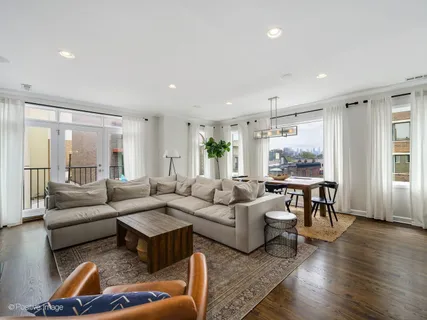 $929,000 | 2822 North Orchard Street, Chicago, IL 60657