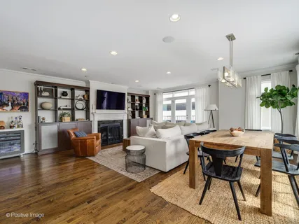 $929,000 | 2822 North Orchard Street, Chicago, IL 60657