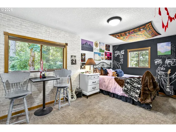 $899,000 | 19345 South Rockney Road, Colton, OR 97017