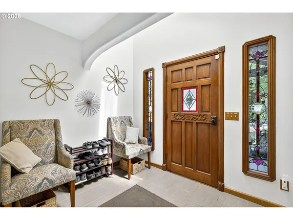 $899,000 | 19345 South Rockney Road, Colton, OR 97017