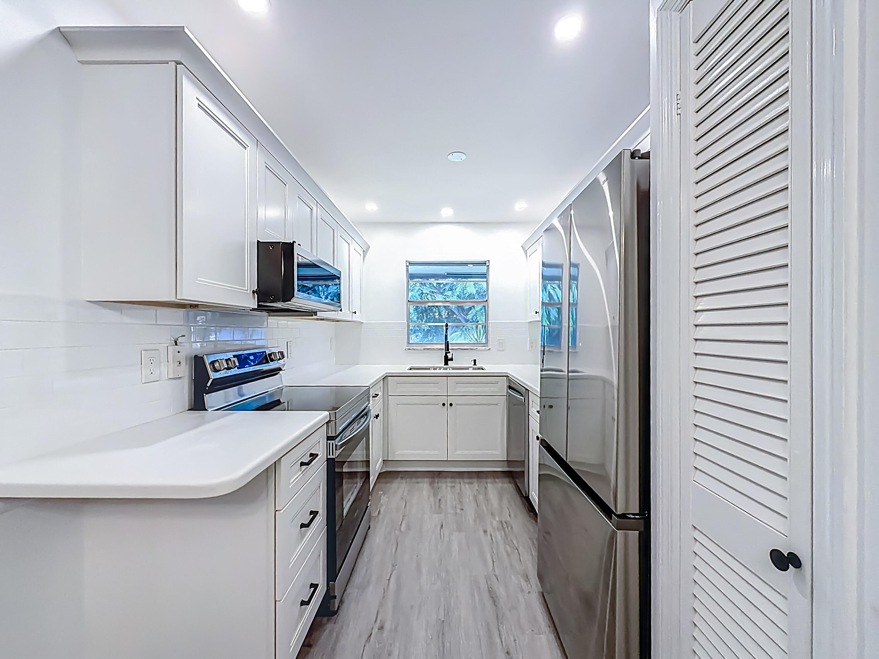 1000 Northwest 13th Street, Unit 201A Boca Raton, FL 33486 - Photo 6 of 48 1000 NW 13th Street #201a-38