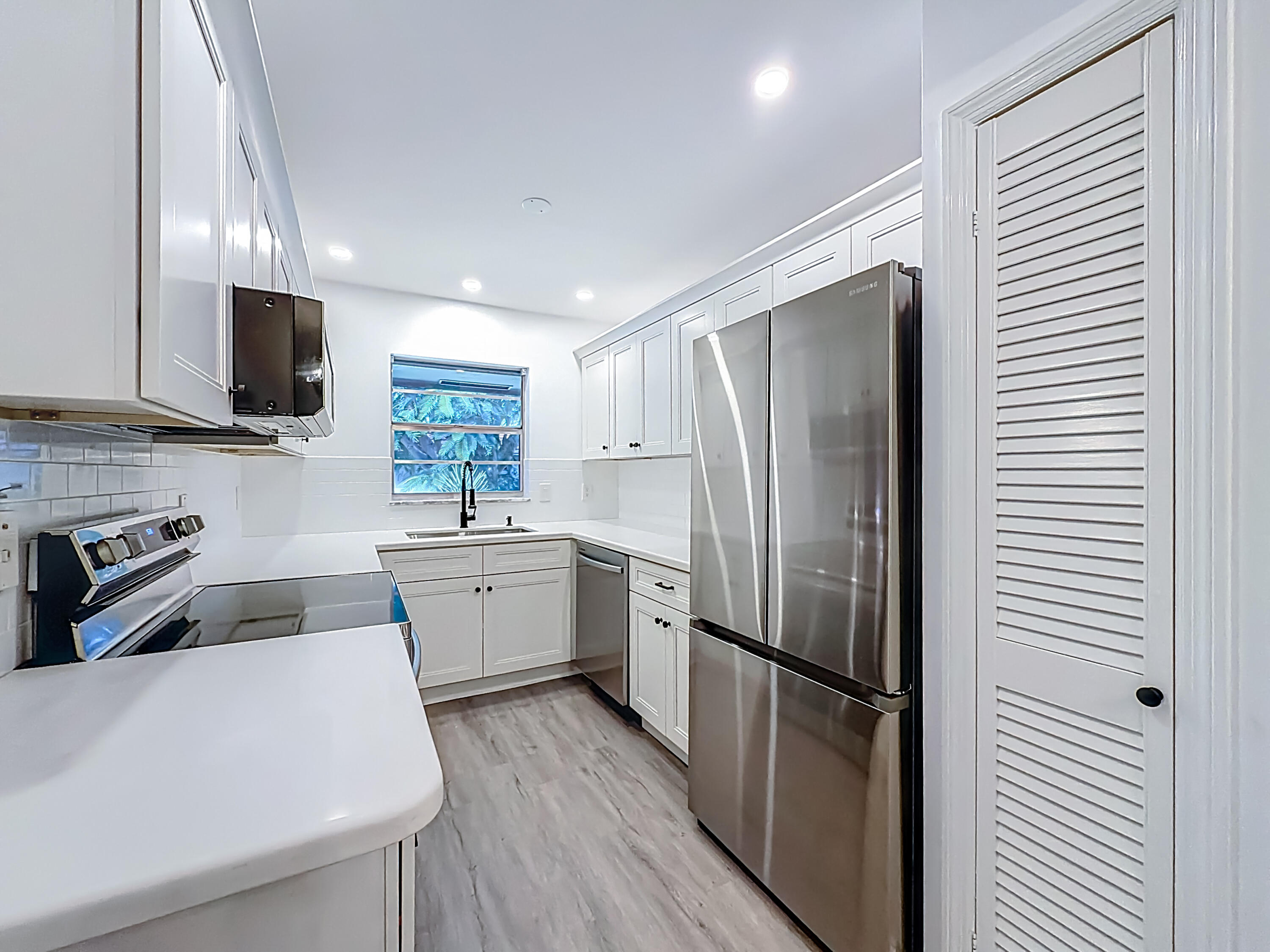 1000 Northwest 13th Street, Unit 201A Boca Raton, FL 33486 - Photo 7 of 48 1000 NW 13th Street #201a-39