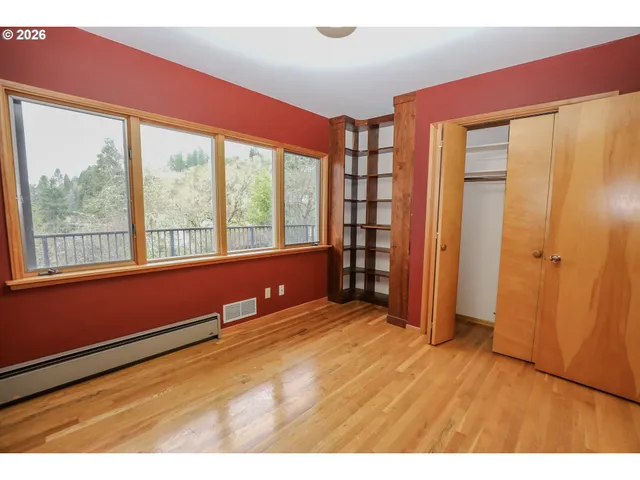 $399,900 | 1033 Southeast Terrace Drive, Roseburg, OR 97470