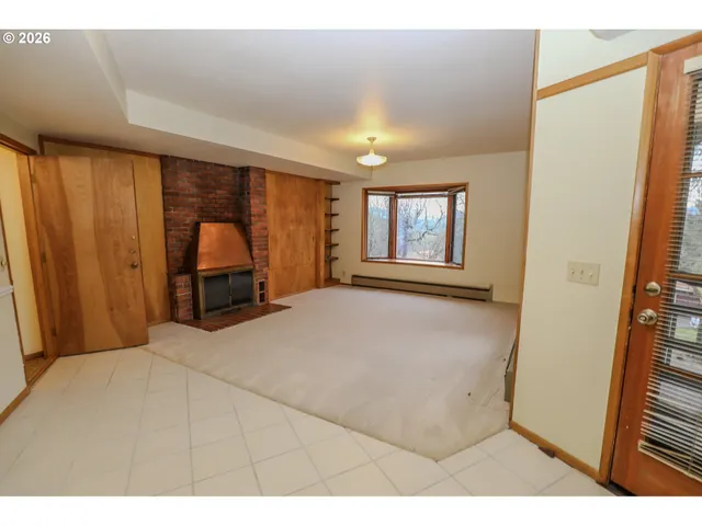 $399,900 | 1033 Southeast Terrace Drive, Roseburg, OR 97470