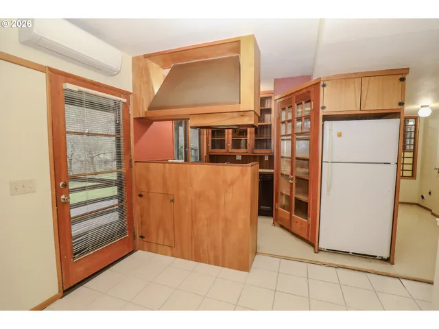 $399,900 | 1033 Southeast Terrace Drive, Roseburg, OR 97470