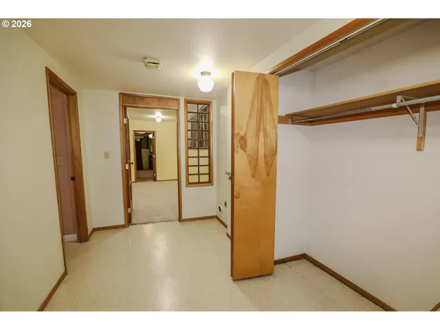 $399,900 | 1033 Southeast Terrace Drive, Roseburg, OR 97470