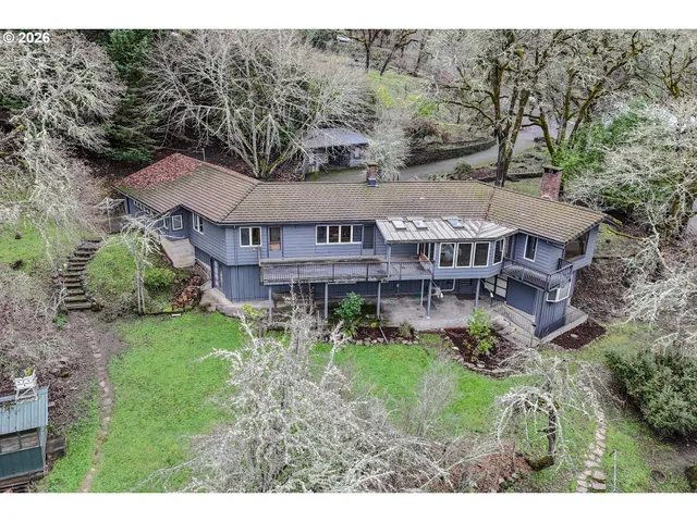 $399,900 | 1033 Southeast Terrace Drive, Roseburg, OR 97470