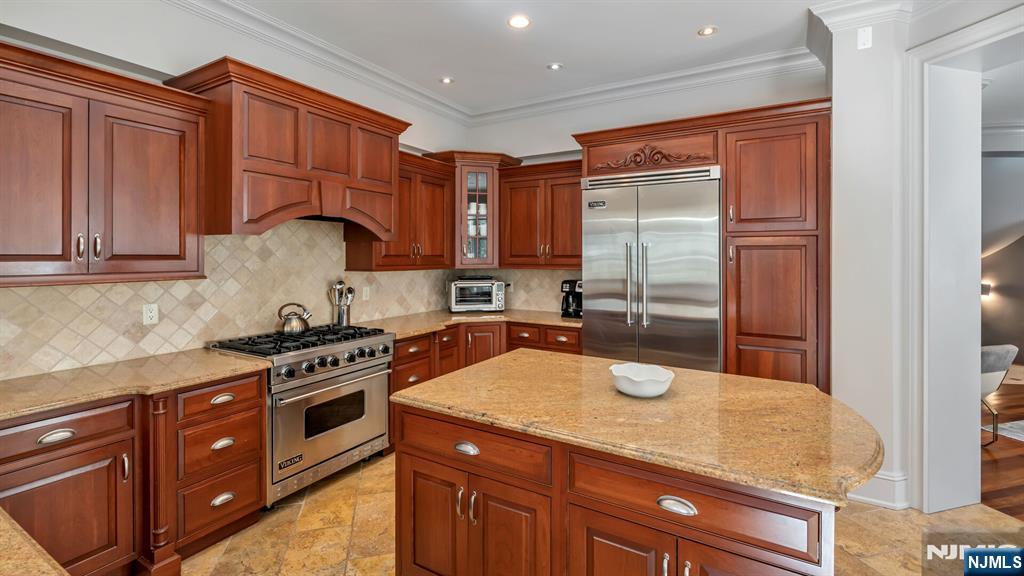 114 Bellaire Drive Demarest, NJ 07627 - Photo 17 of 43