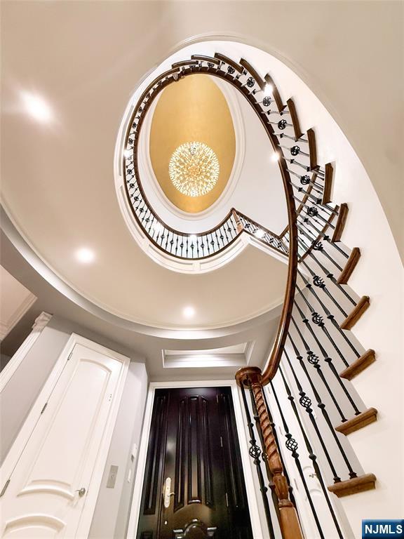 114 Bellaire Drive Demarest, NJ 07627 - Photo 5 of 43