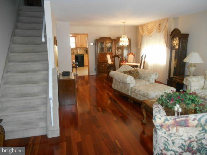 660 Rively Avenue Collingdale, PA 19023 - Photo 3 of 25 Gallery Image 3
