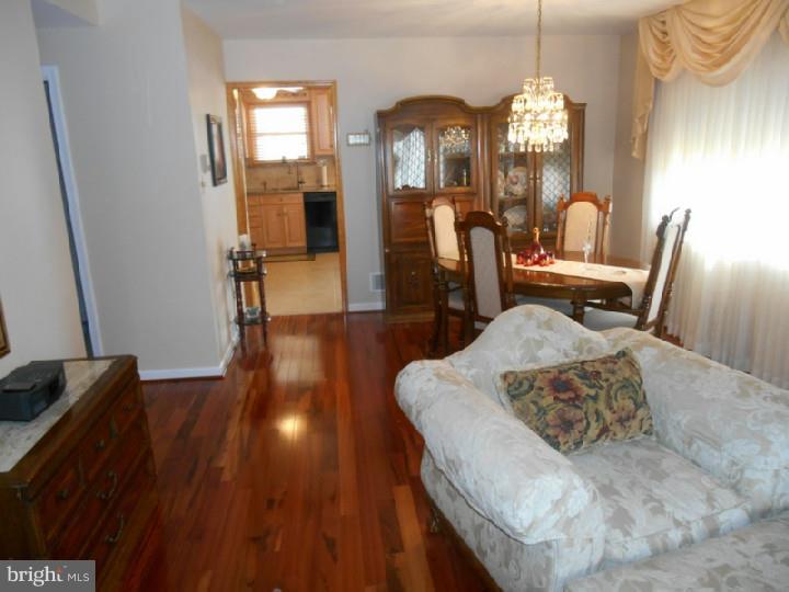 660 Rively Avenue Collingdale, PA 19023 - Photo 4 of 25 Gallery Image 4
