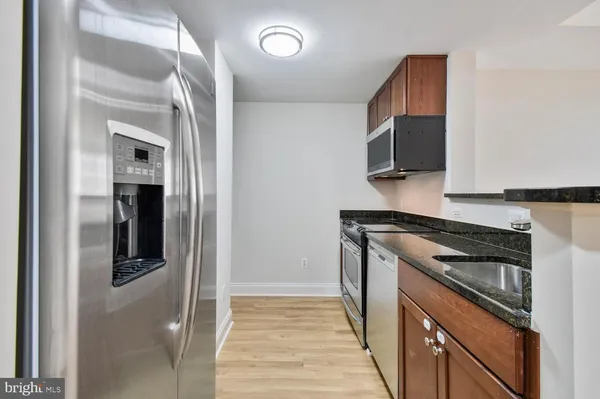 $3,550 | 1020 North Highland Street, Unit 622, Arlington, VA 22201