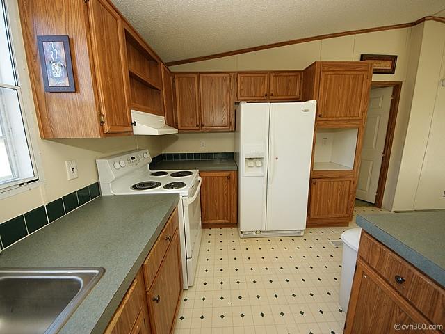 877 Lyon Road Awendaw, SC 29429 - Photo 13 of 30 nice vinyl flooring