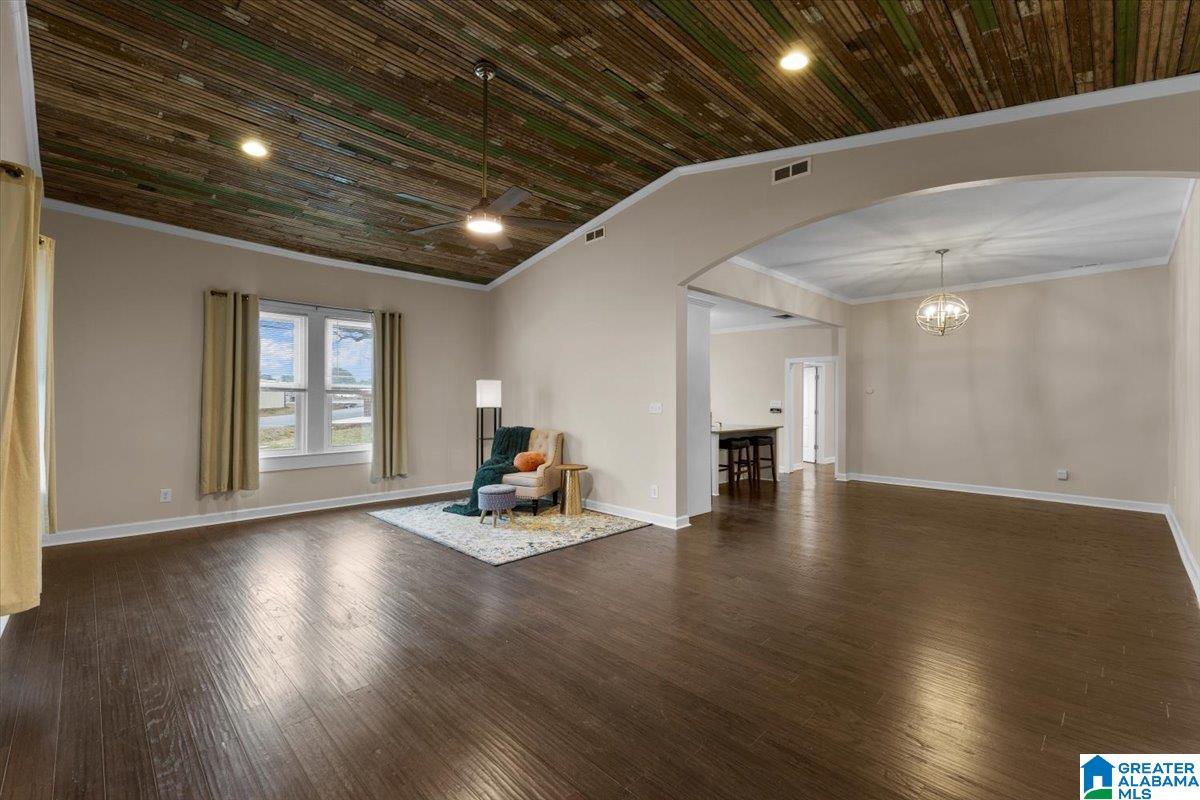 301 Adams Avenue East Oneonta, AL 35121 - Photo 10 of 26