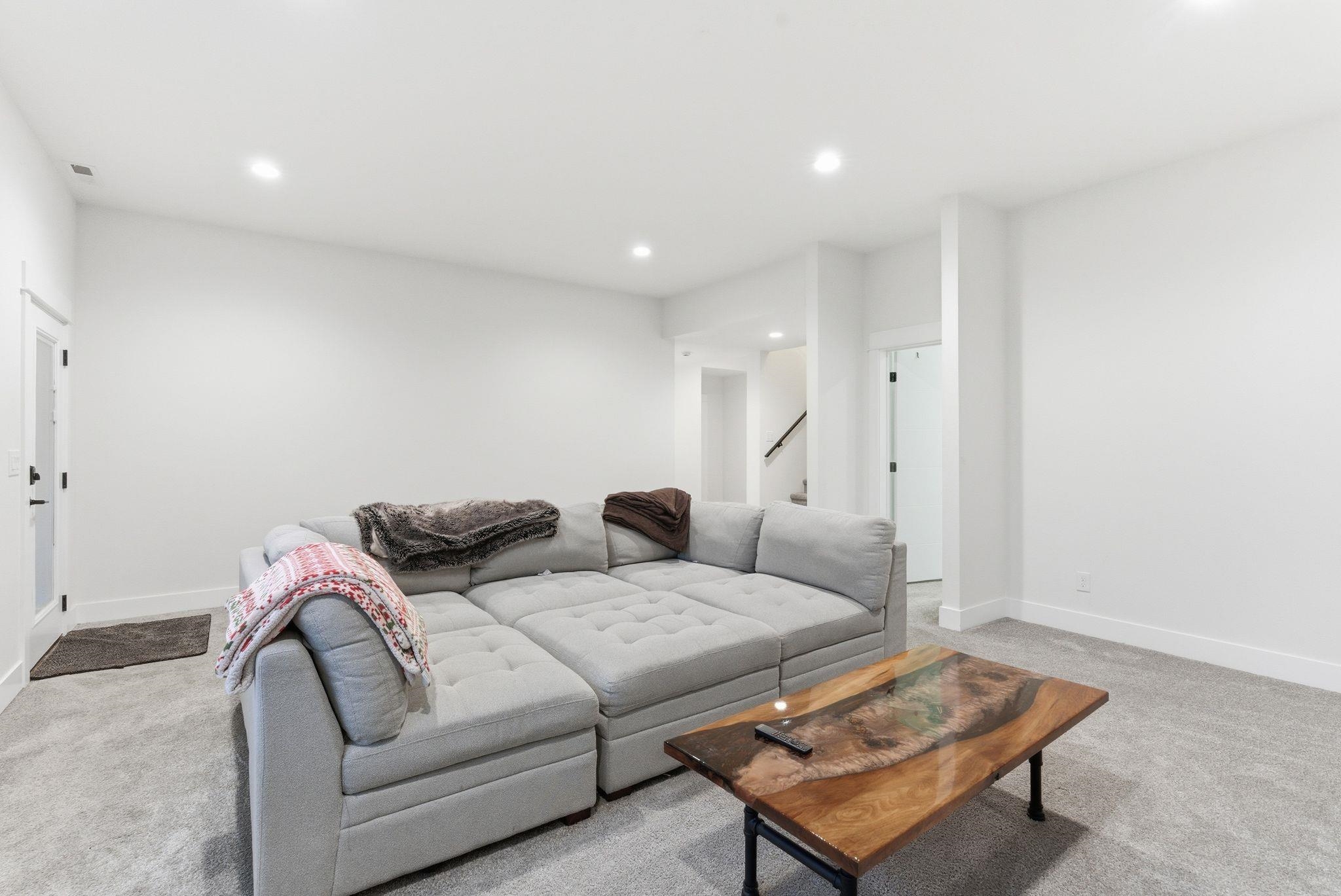 1712 West Toni Rae Drive Spokane, WA 99218 - Photo 28 of 39