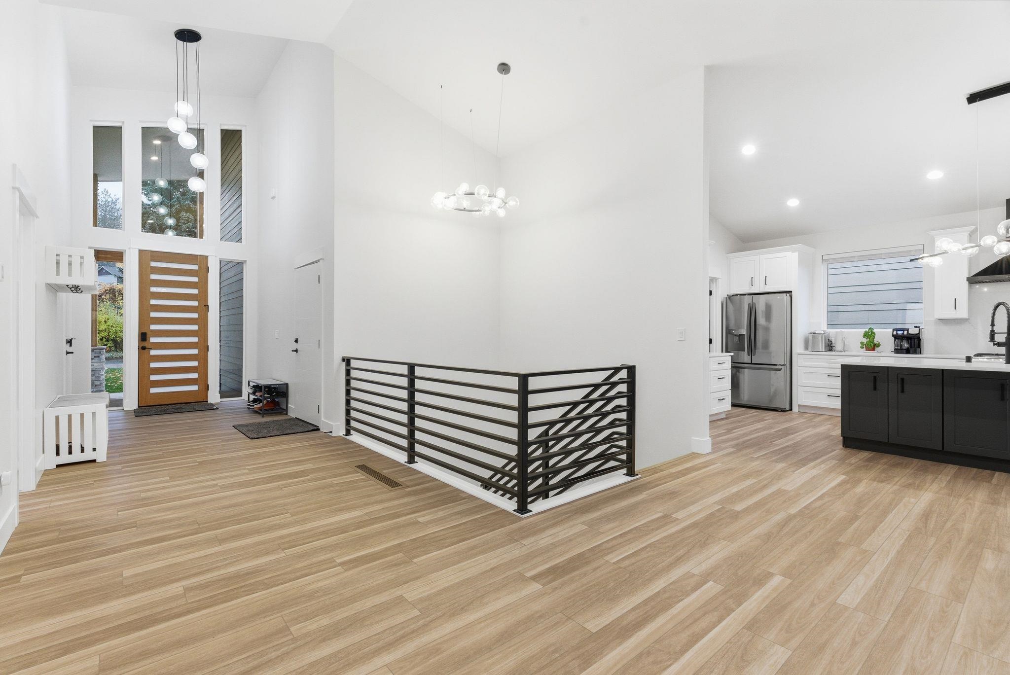 1712 West Toni Rae Drive Spokane, WA 99218 - Photo 3 of 39