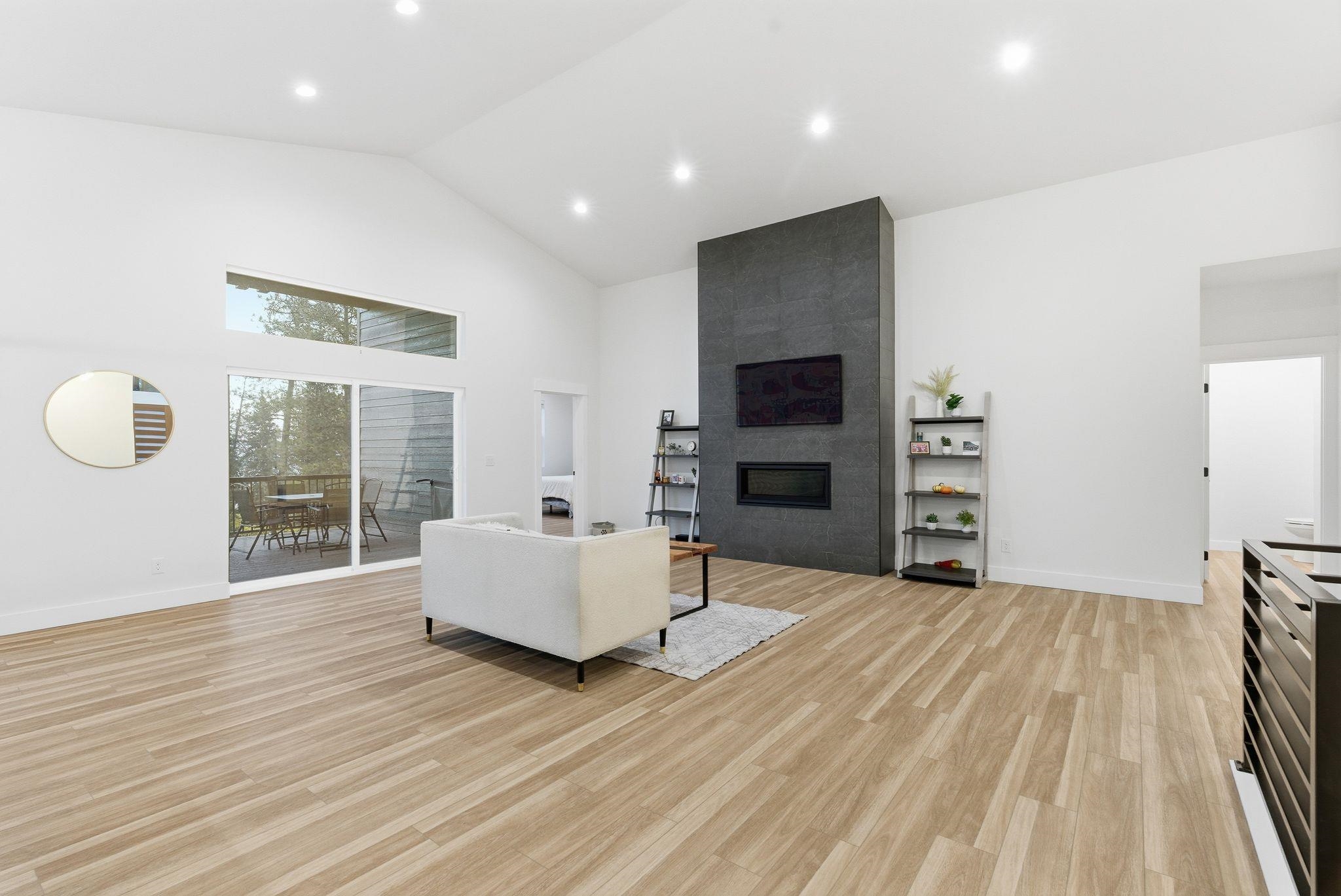 1712 West Toni Rae Drive Spokane, WA 99218 - Photo 5 of 39