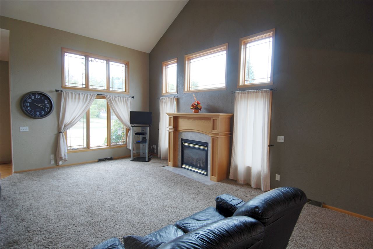 9732 Rambouillet Ridge Roscoe, IL 61073 - Photo 3 of 18 Gallery Image 3